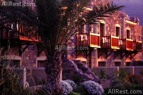 Queen Ada Hotel